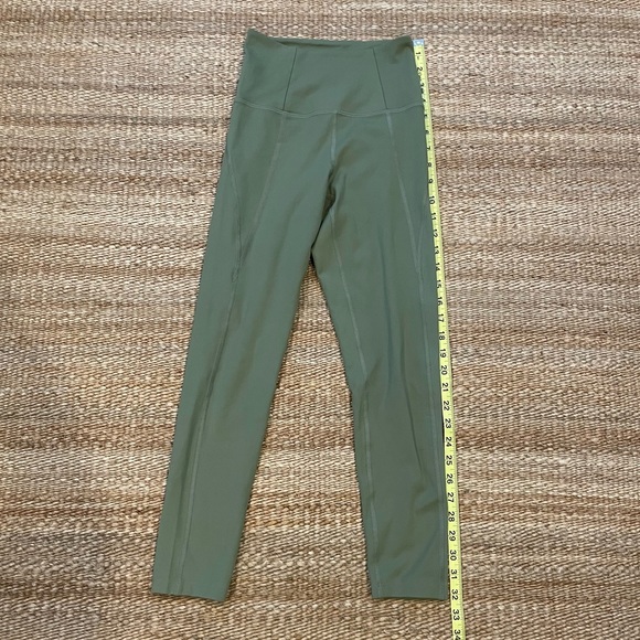 Girlfriend Collective High Waisted 7/8 Leggings - Picture 4 of 5